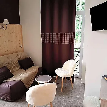 Nocleg ze śniadaniem Le Pavillon 3*
